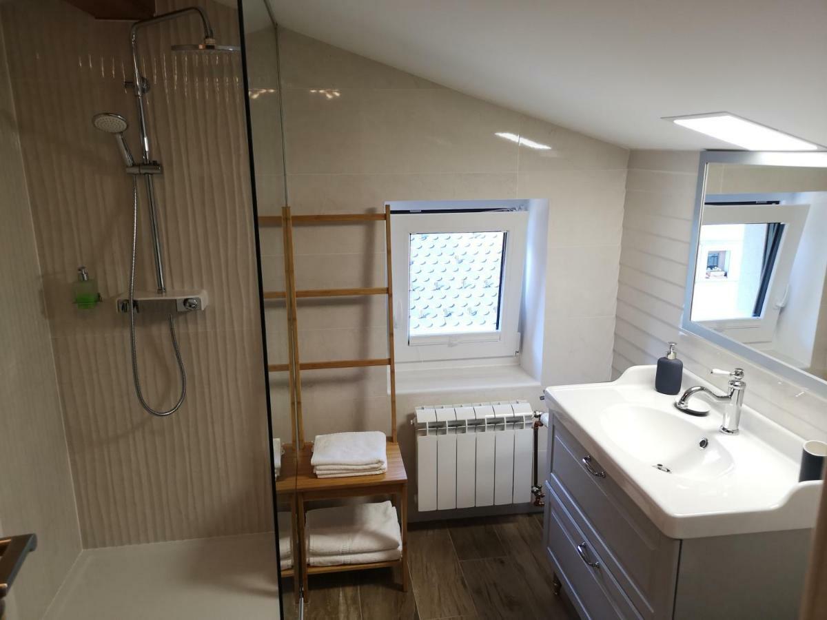 Holiday House Red Deer Preddvor Ngoại thất bức ảnh
