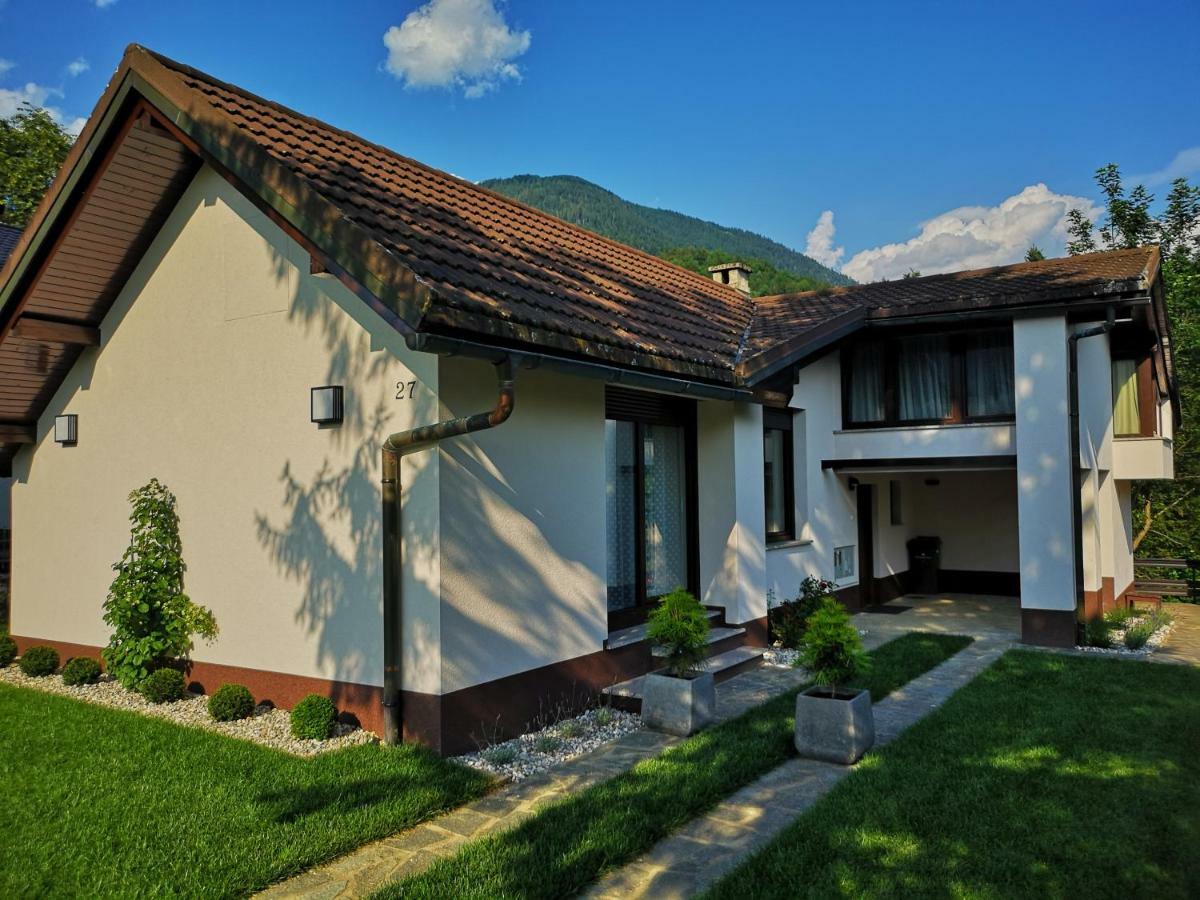 Holiday House Red Deer Preddvor Ngoại thất bức ảnh